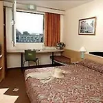 Ξενοδοχείο Ibis Altstadt 2*