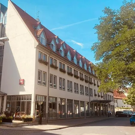 Ibis Altstadt Hotel 2*
