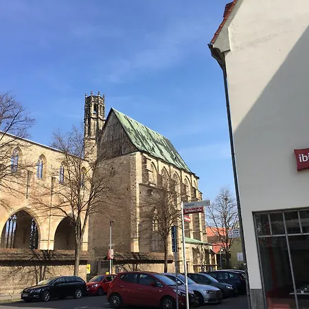 Otel Ibis Altstadt 2*