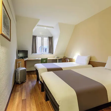Ibis Altstadt 2*
