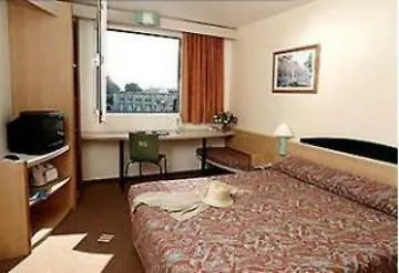 מלון Ibis Altstadt 2*