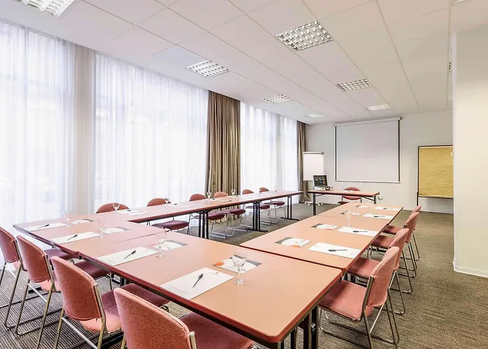 Ibis Altstadt Hotel 2*