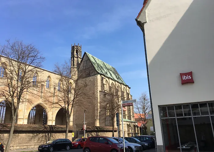 Otel Ibis Altstadt 2*