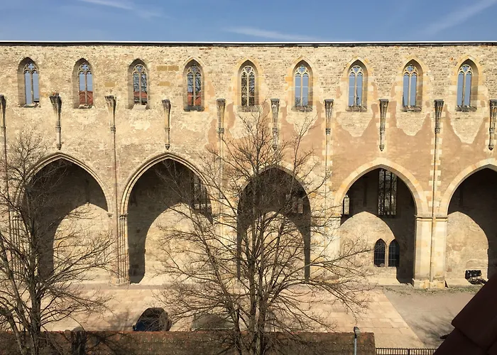 Otel Ibis Altstadt 2*